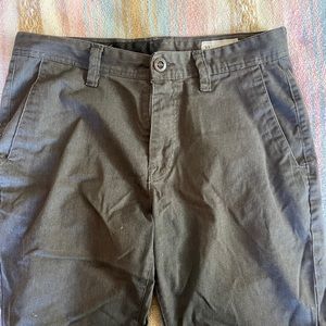 Mens volcom 32” waist shorts
